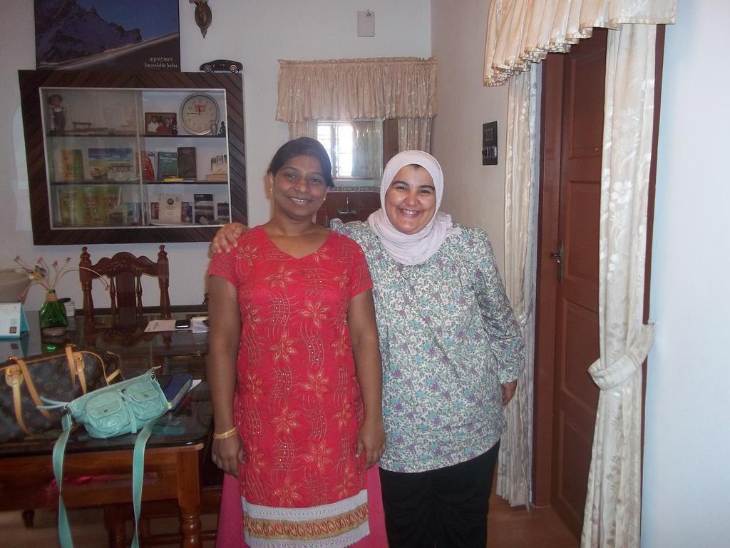 Aroma Home Stay Kochi Luaran gambar
