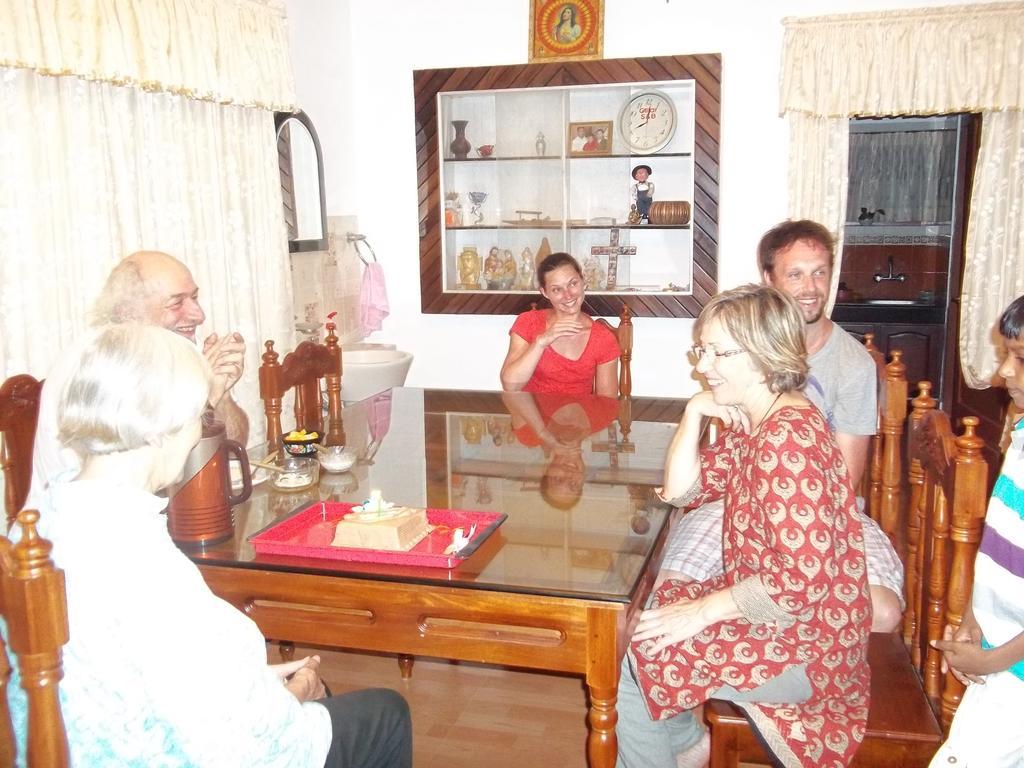 Aroma Home Stay Kochi Luaran gambar