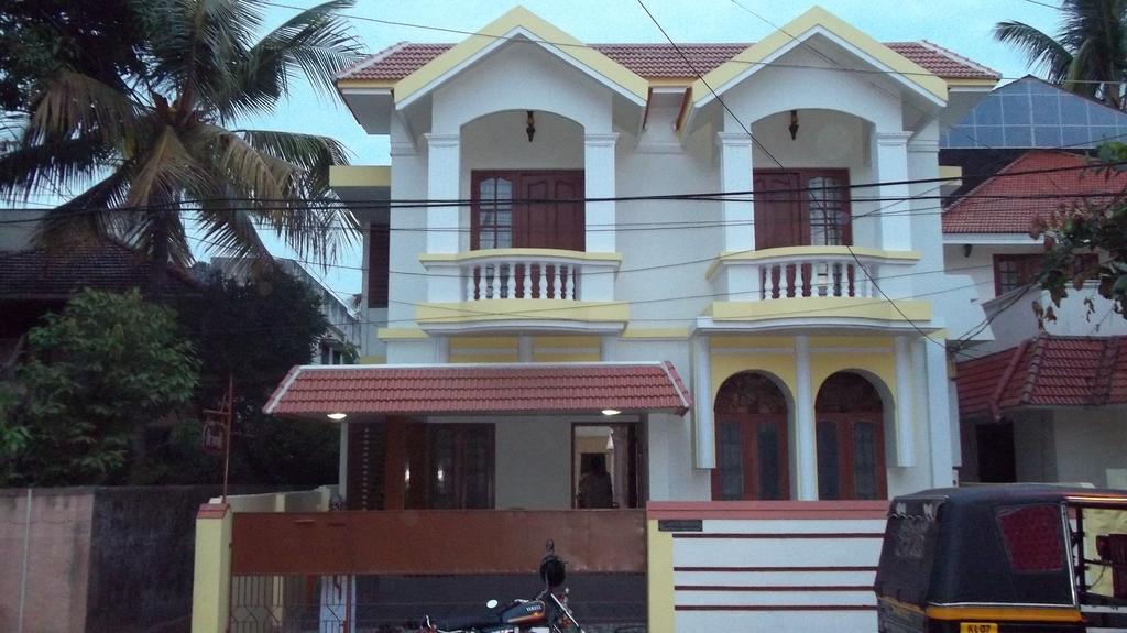 Aroma Home Stay Kochi Luaran gambar