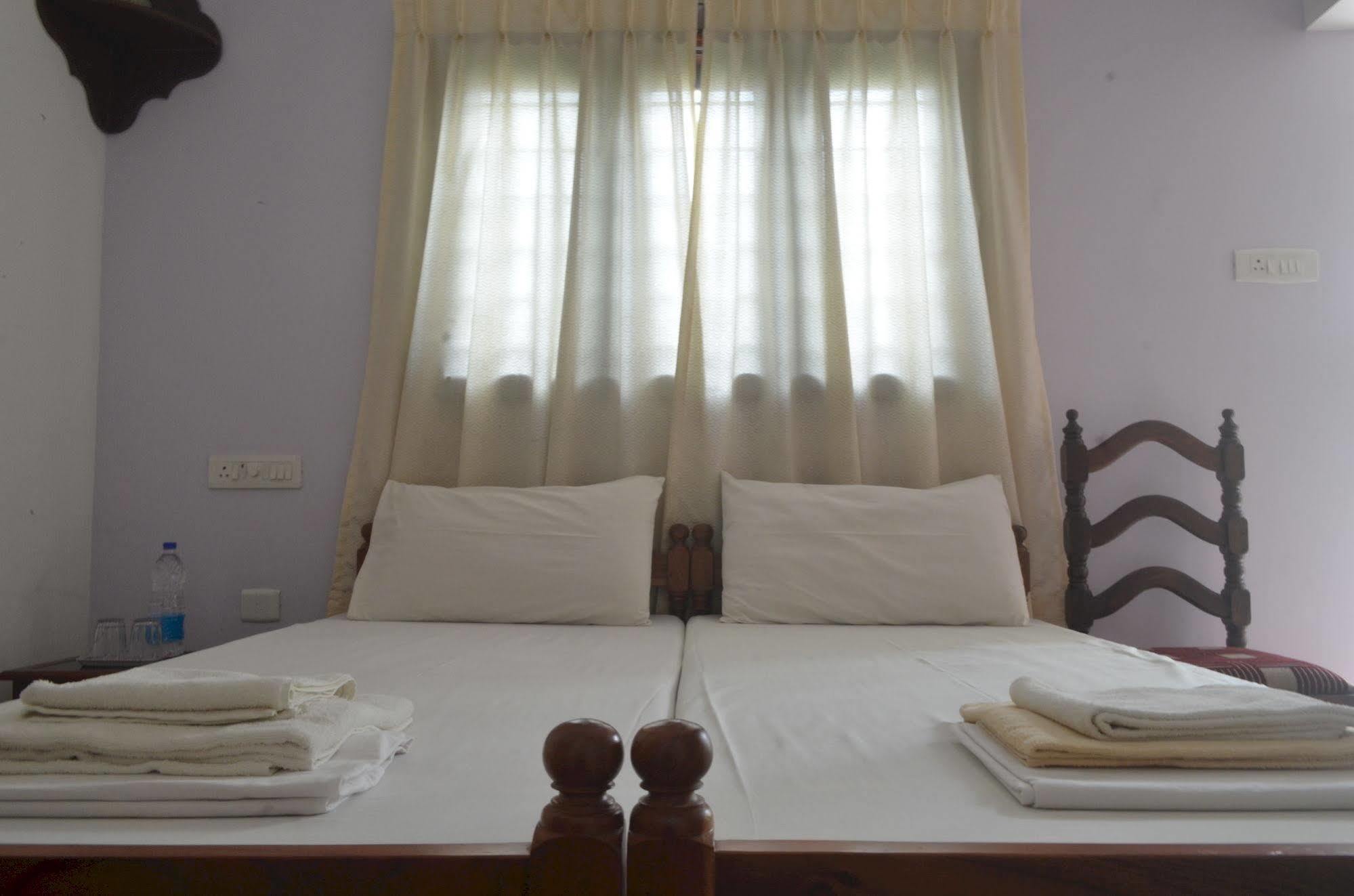 Aroma Home Stay Kochi Luaran gambar