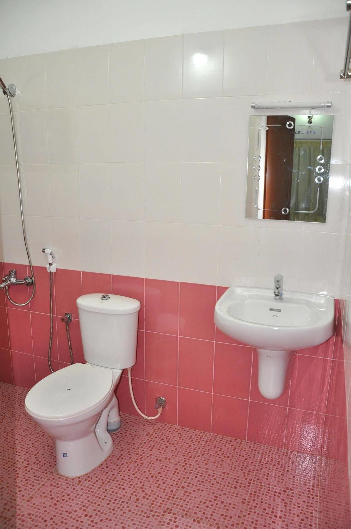 Aroma Home Stay Kochi Luaran gambar