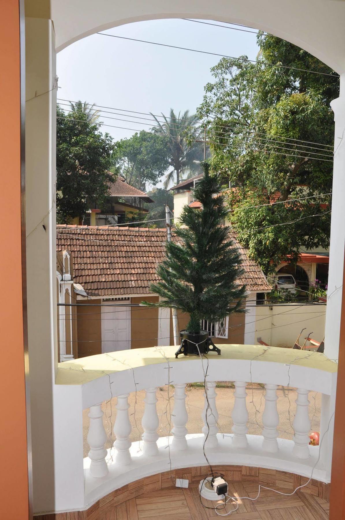 Aroma Home Stay Kochi Luaran gambar
