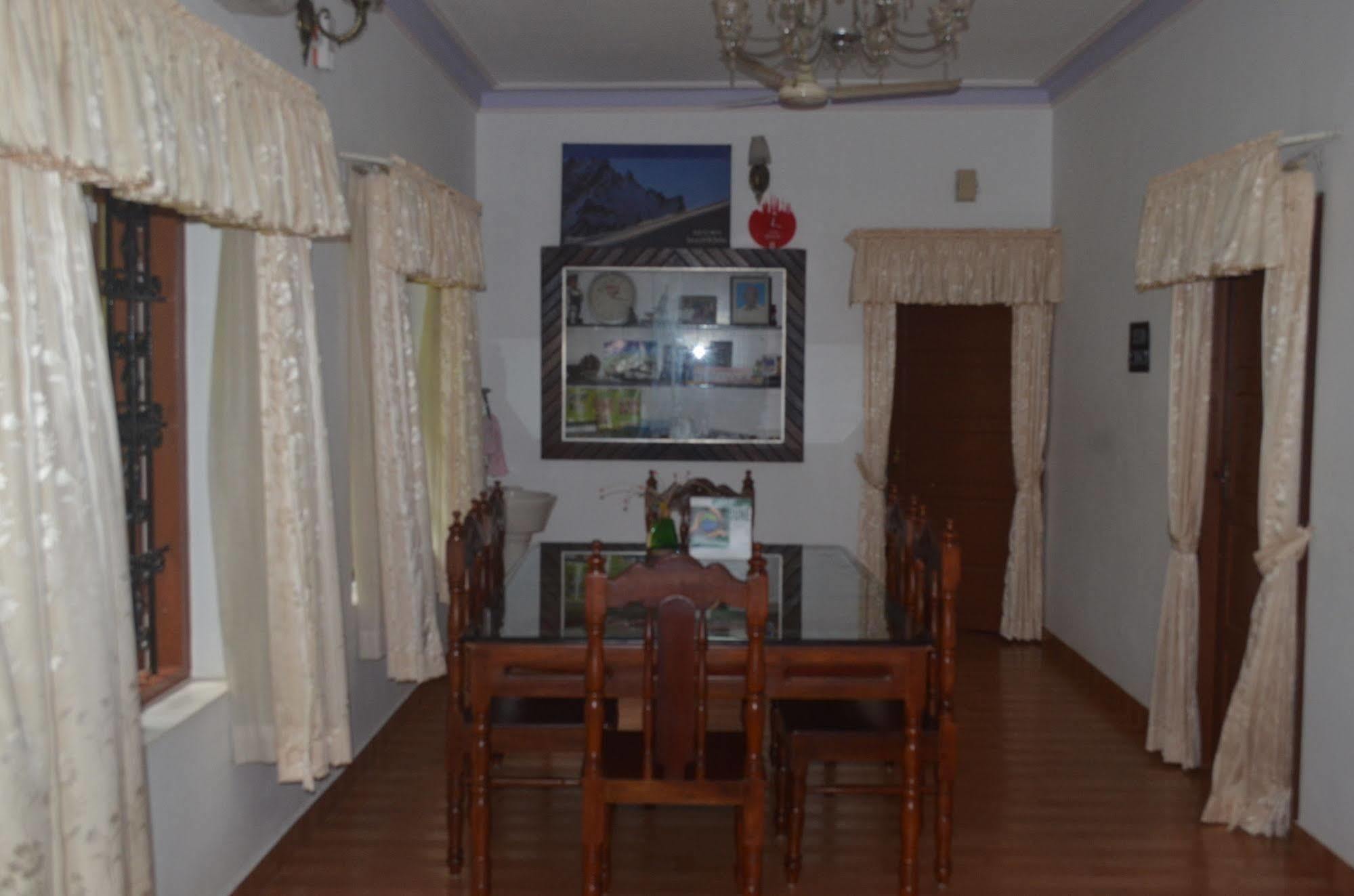 Aroma Home Stay Kochi Luaran gambar